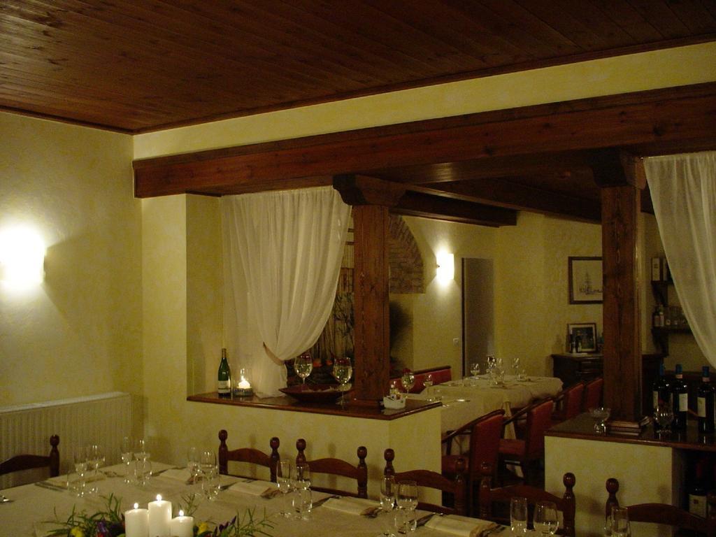 Albergo Ristorante Flora Vittorio Veneto Exterior foto